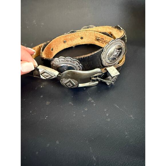 1992 Vintage Top Grain Cowhide Leather Silver Concho Belt Western Size 28 - Picture 4 of 7